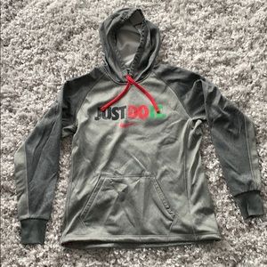 Women’s Nike sweatshirt size medium
